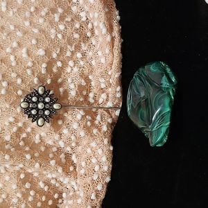 Malachite stone frog